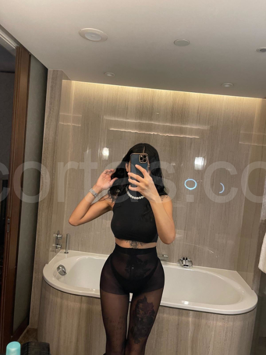 Molly Blume escort photos – Miami, Miami
