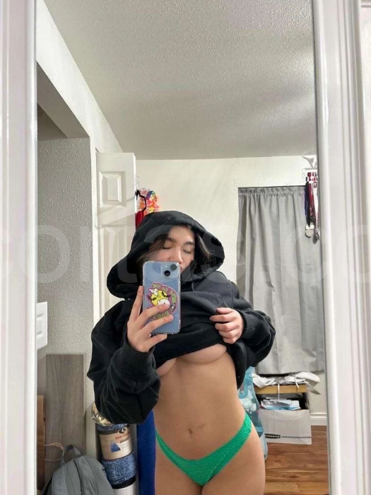 Vivian - United States, Illinois, Elgin Independent Escort